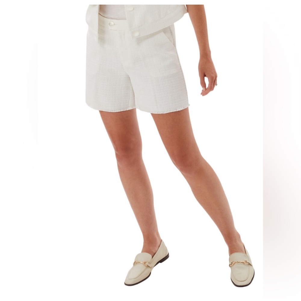 ECRU Tweed Wool-blend Short In White